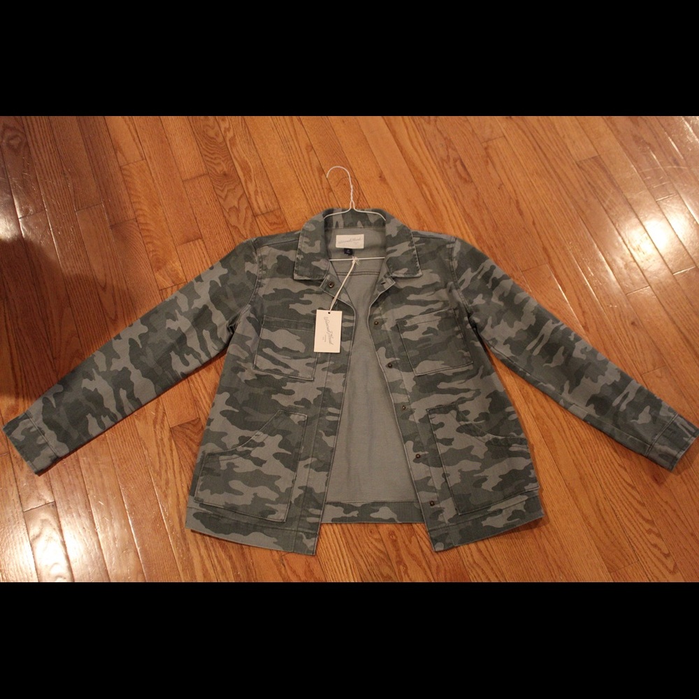 Universal Thread Camouflage Jean Jacket